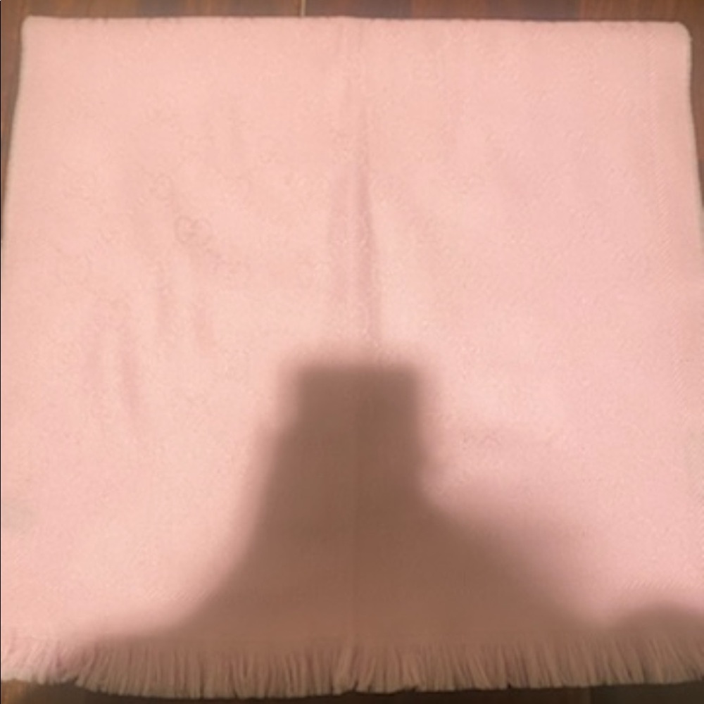 ❌SOLD❌Authentic Gucci Wool Scarf - Picture 5 of 5